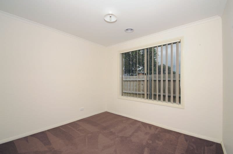 35 Pharaoh Drive, CRANBOURNE VIC 3977, Cranbourne - Thumbnail 7