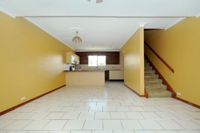 21 Hunter Street, CENTENARY HEIGHTS QLD 4350, Centenary Heights - Thumbnail 3