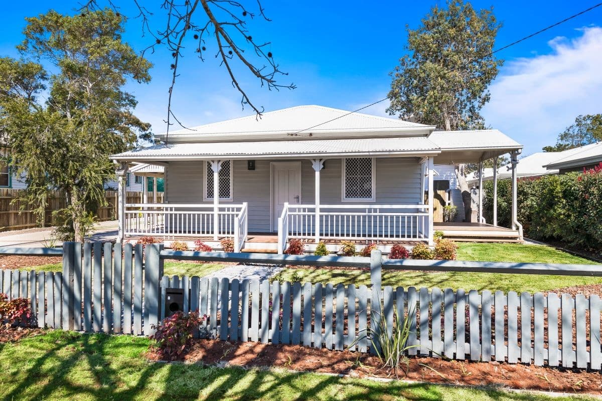 42 Wallace Street, Newtown QLD 4350, Newtown - Thumbnail 2