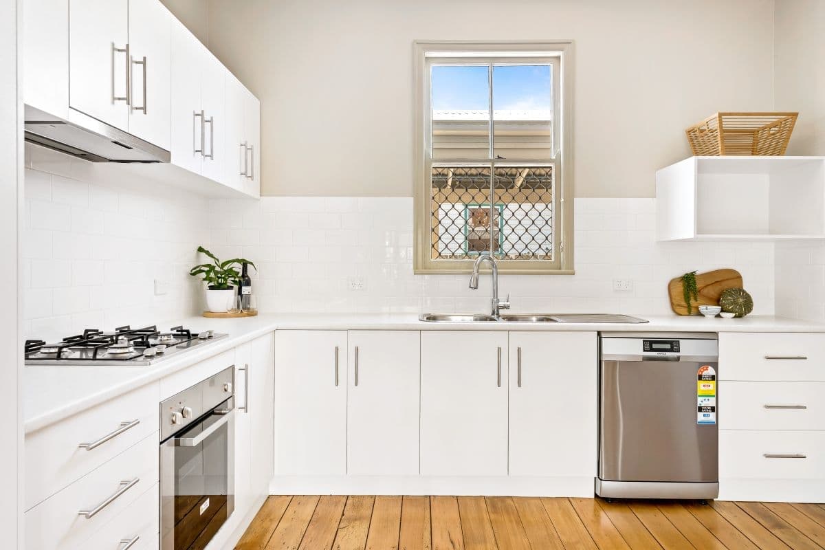 42 Wallace Street, Newtown QLD 4350, Newtown - Thumbnail 6