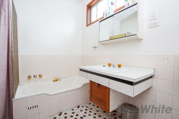 51 Marlin Avenue, Floraville NSW 2280, Floraville - Thumbnail 3