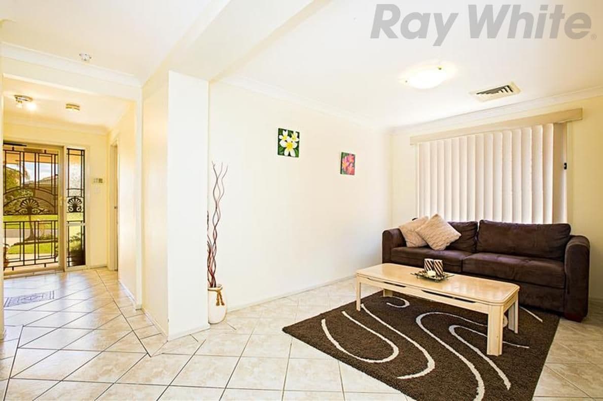 8 Herrick Close, WEST HOXTON NSW 2171, West Hoxton - Thumbnail 2