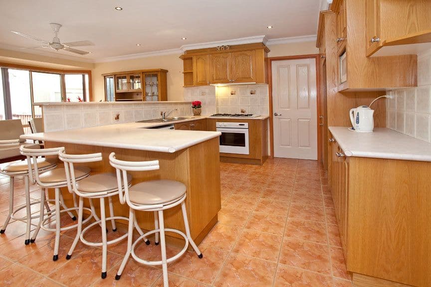 12 Valewood Drive, MULGRAVE VIC 3170, Mulgrave - Thumbnail 2