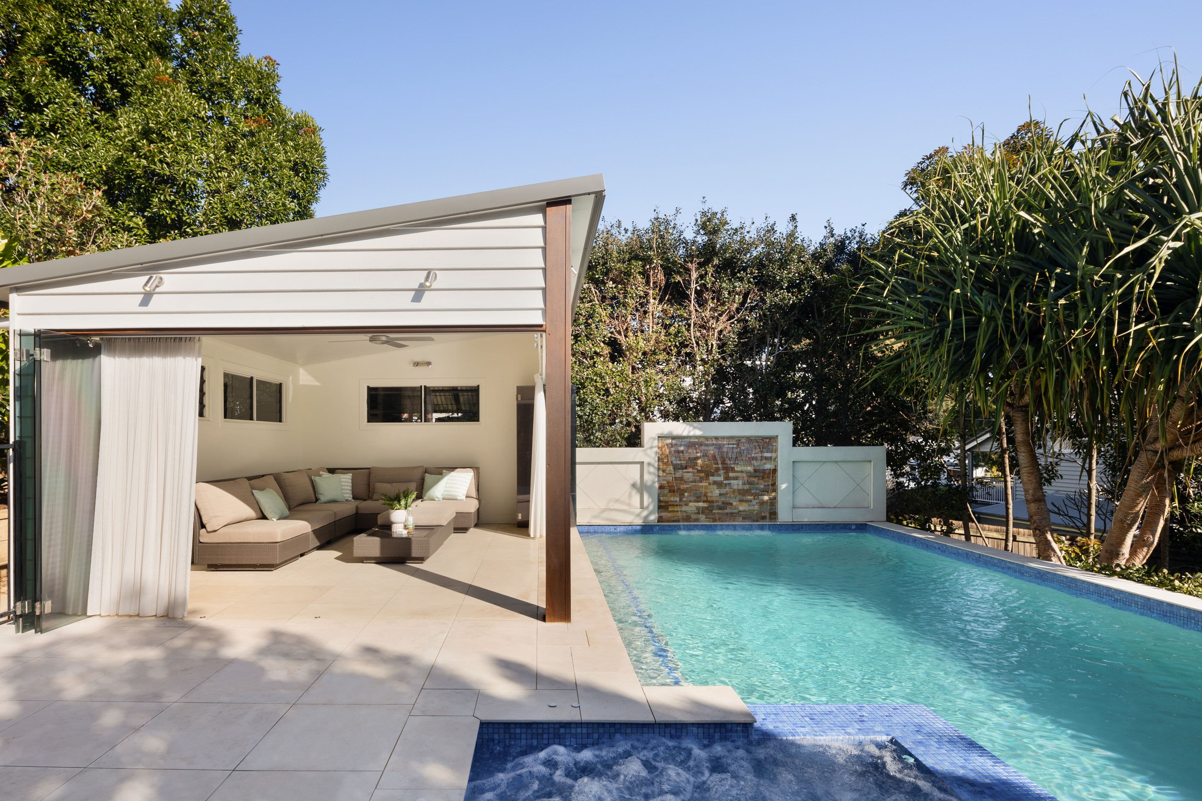15 Combles Road, Camp Hill QLD 4152, Camp Hill - Image 1