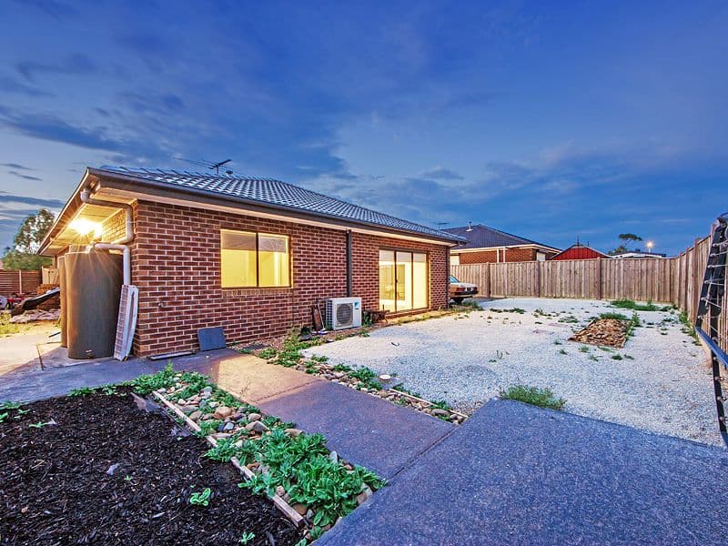 15 Chlorinda Road, TARNEIT VIC 3029, Tarneit - Thumbnail 5