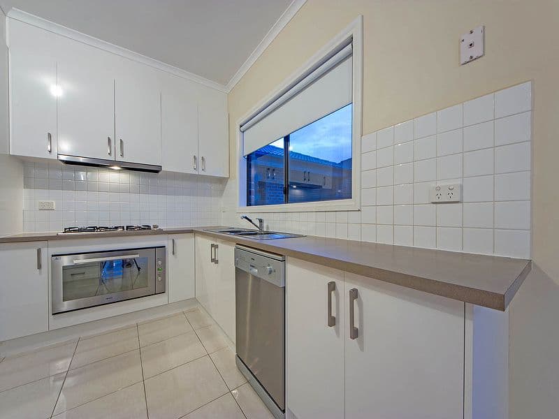 15 Chlorinda Road, TARNEIT VIC 3029, Tarneit - Thumbnail 7