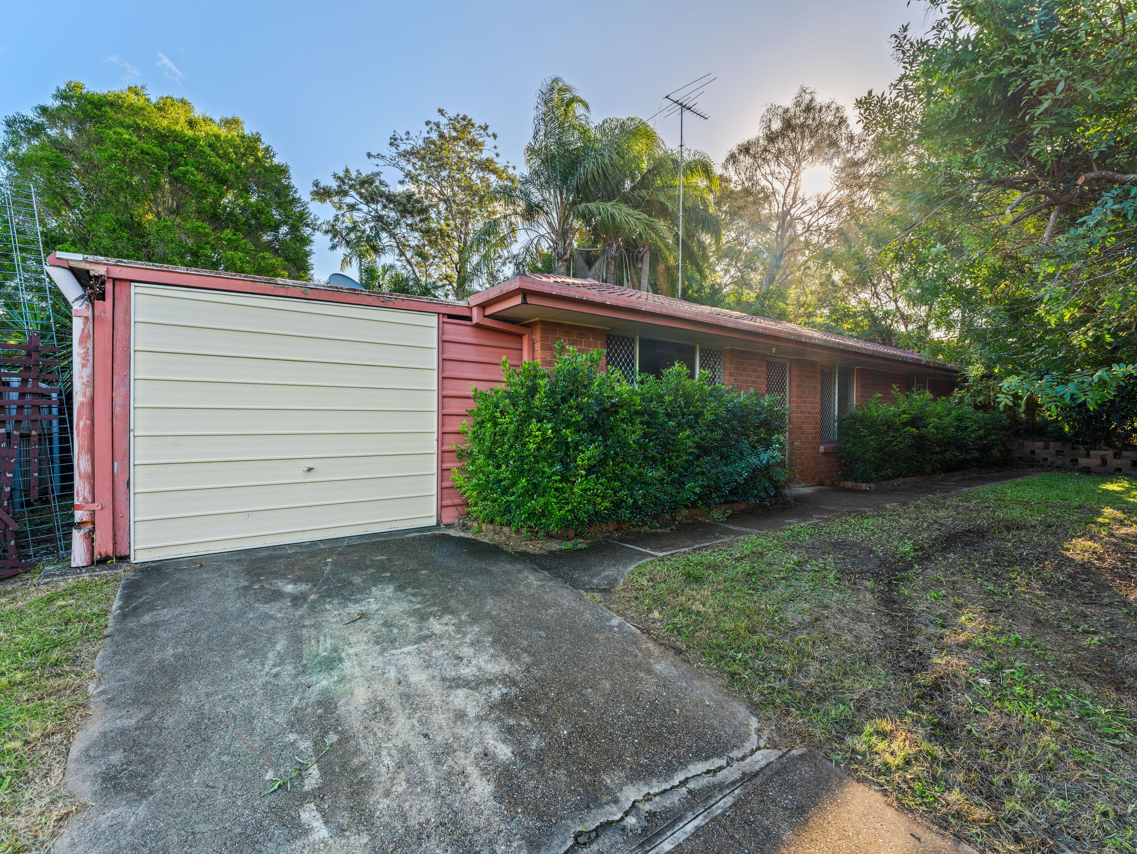13 Halfmoon Street, Browns Plains QLD 4118, Browns Plains - Thumbnail 2