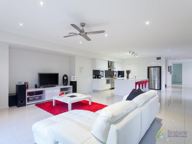 61 Sinnamon Road,  Sinnamon Park, Sinnamon Park - Thumbnail 2