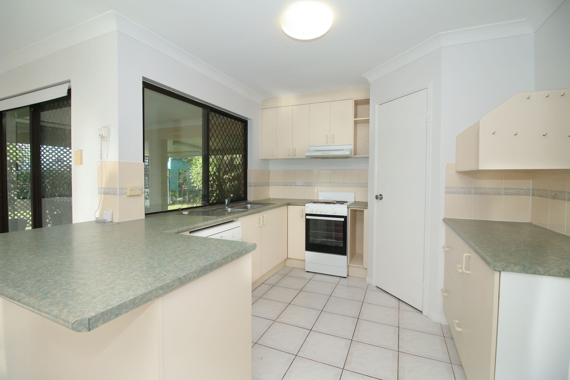 6 Privet Court, Kirwan QLD 4817, Kirwan - Thumbnail 3