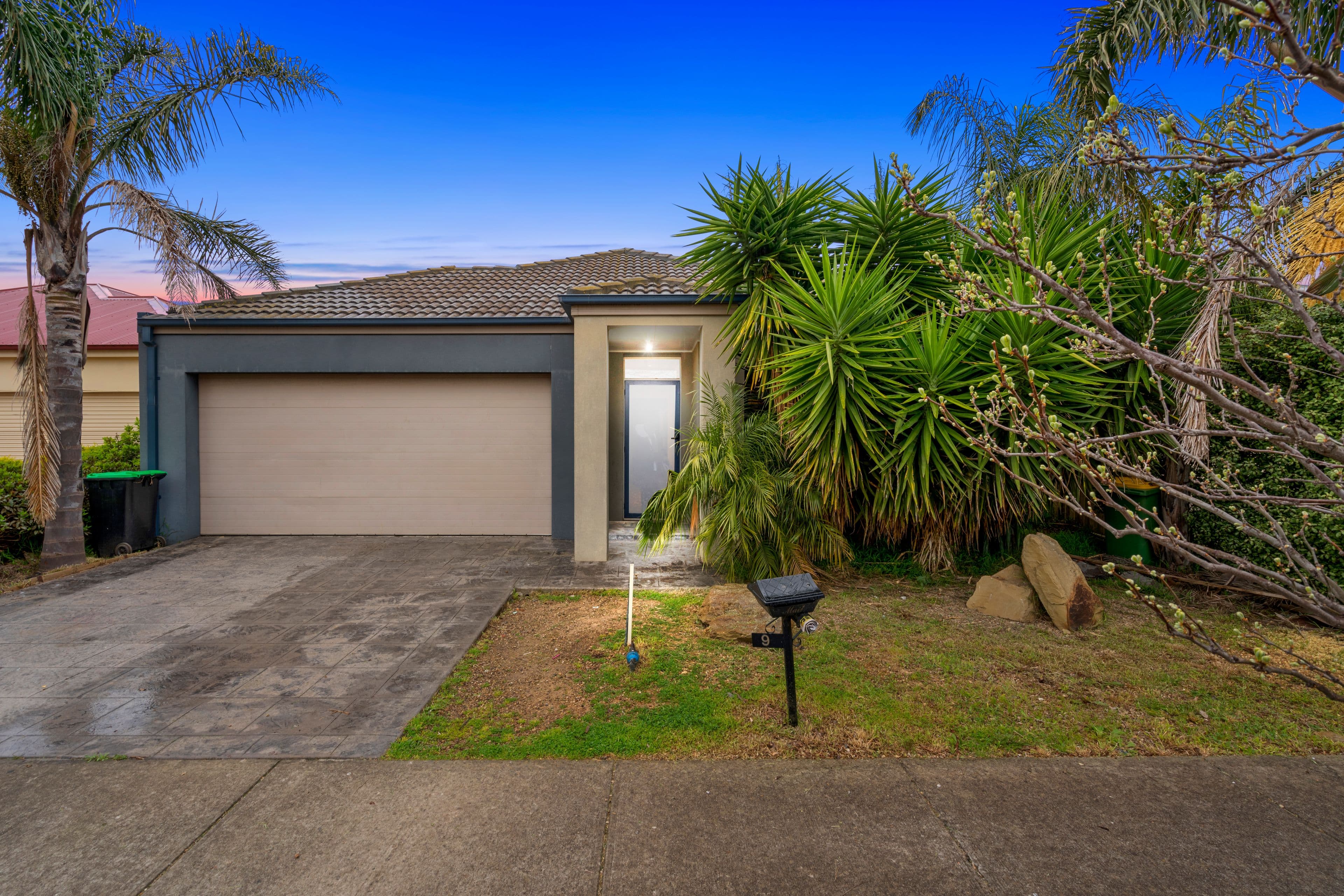 9 Morwell Gardens, Caroline Springs VIC 3023, Caroline Springs - Image 1