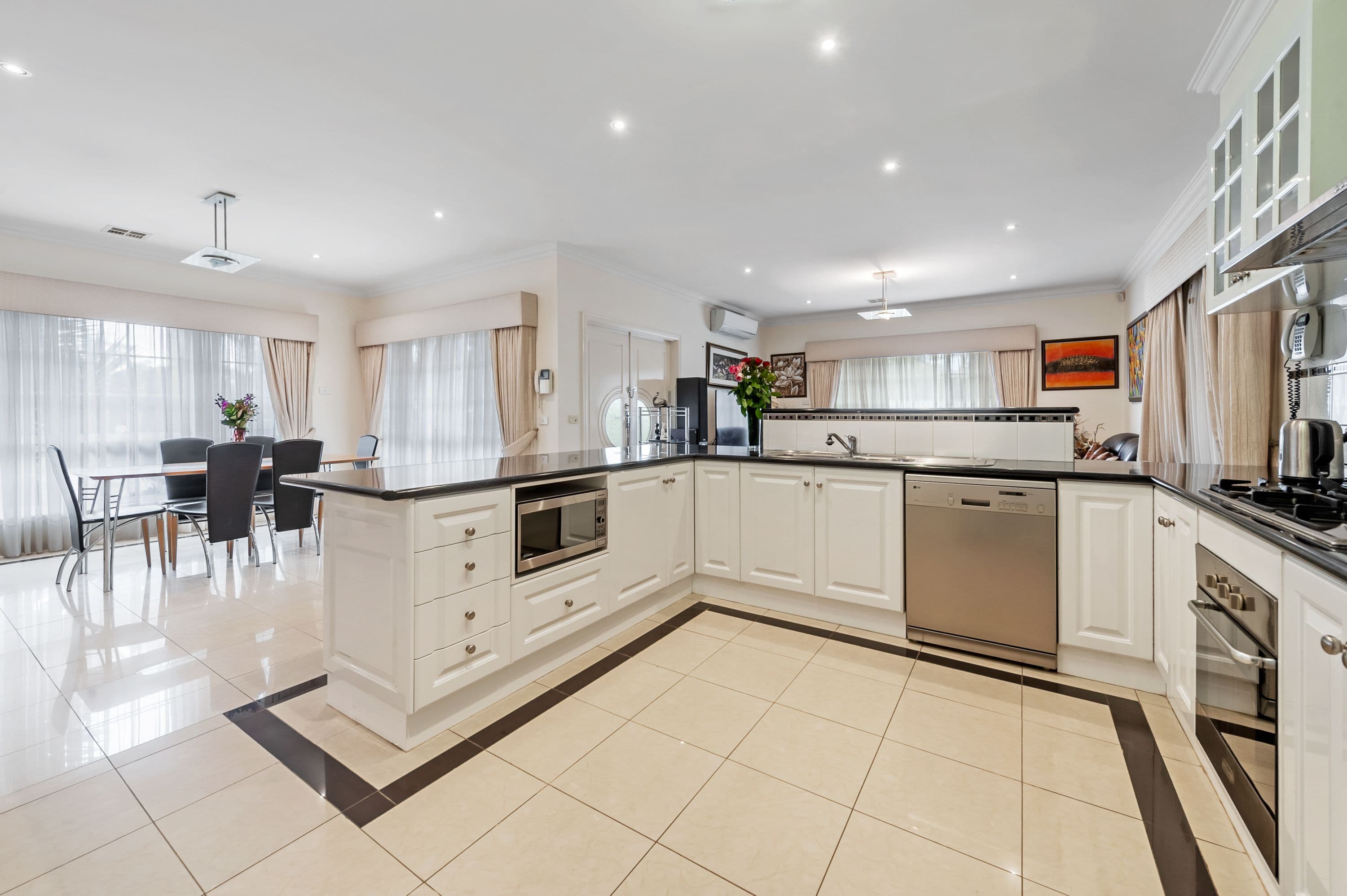 23 Edgewater Circuit, Cairnlea VIC 3023, Cairnlea - Thumbnail 3