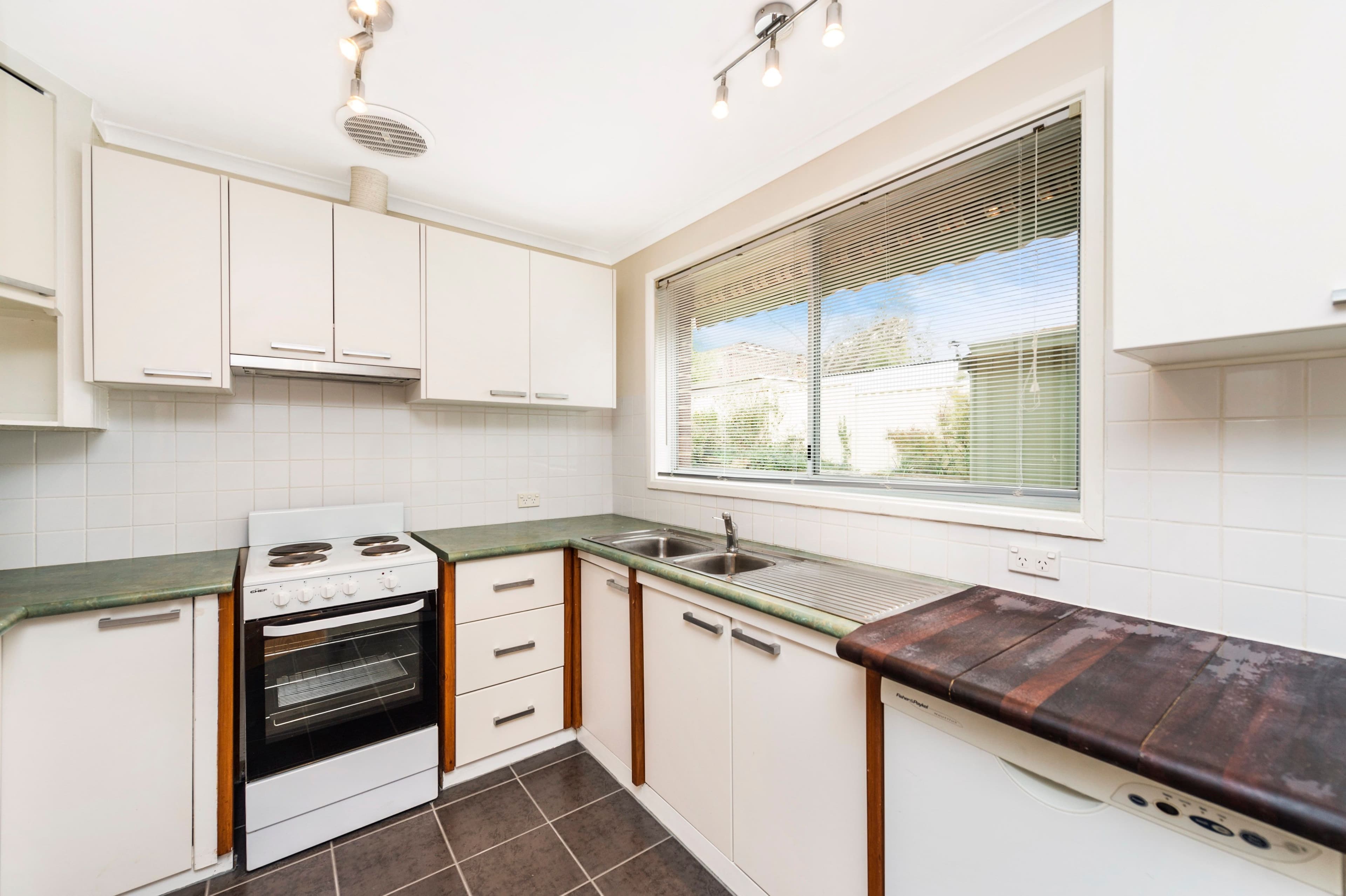 36 Candlebark Road, Queanbeyan NSW 2620, Queanbeyan - Thumbnail 7