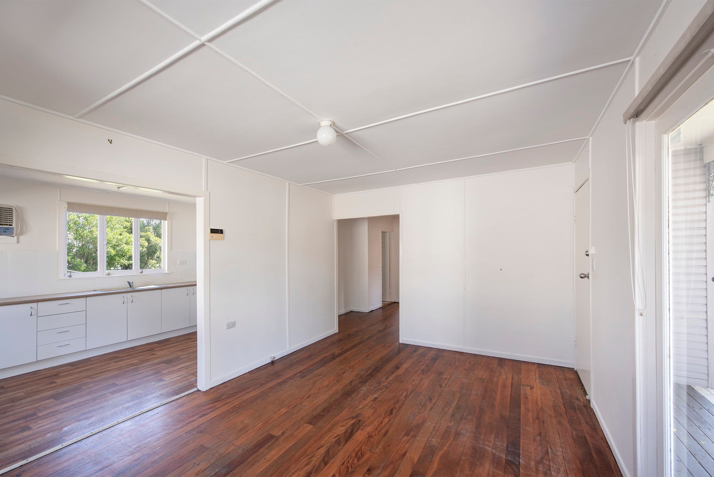18 Pamela Crescent, Woodridge QLD 4114, Woodridge - Thumbnail 2