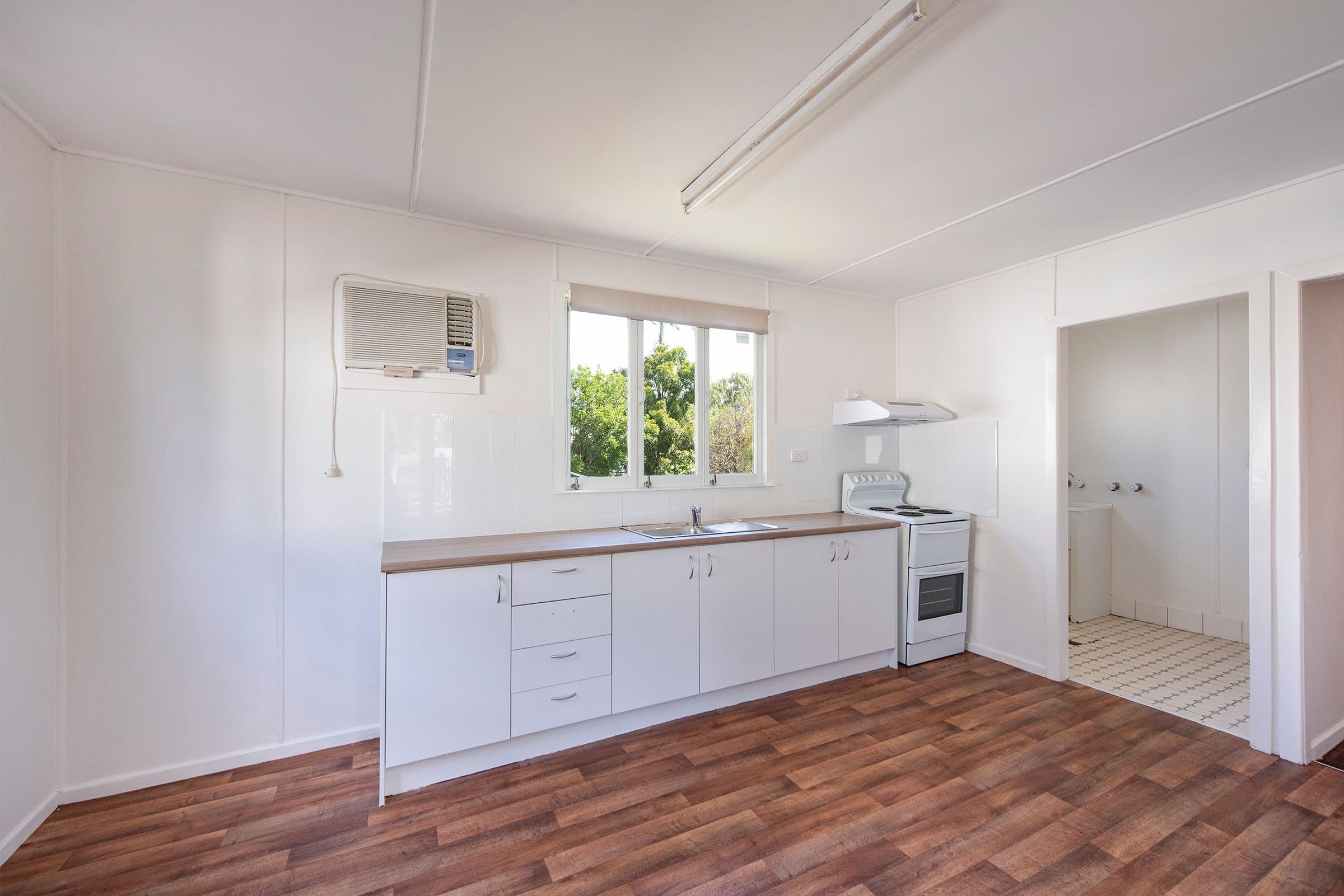 18 Pamela Crescent, Woodridge QLD 4114, Woodridge - Thumbnail 4