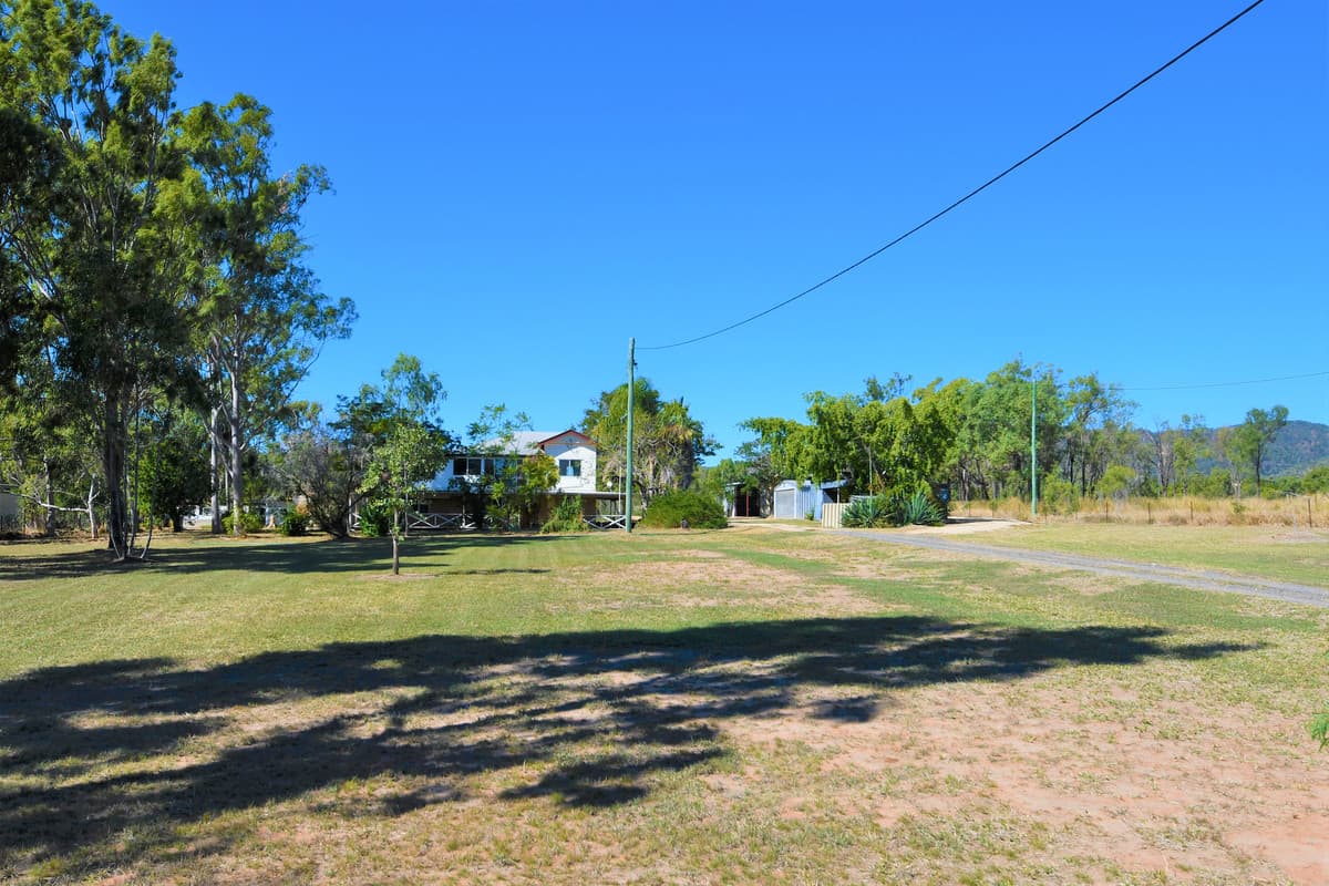 52584 Burnett Highway, BOULDERCOMBE, Bouldercombe - Thumbnail 3