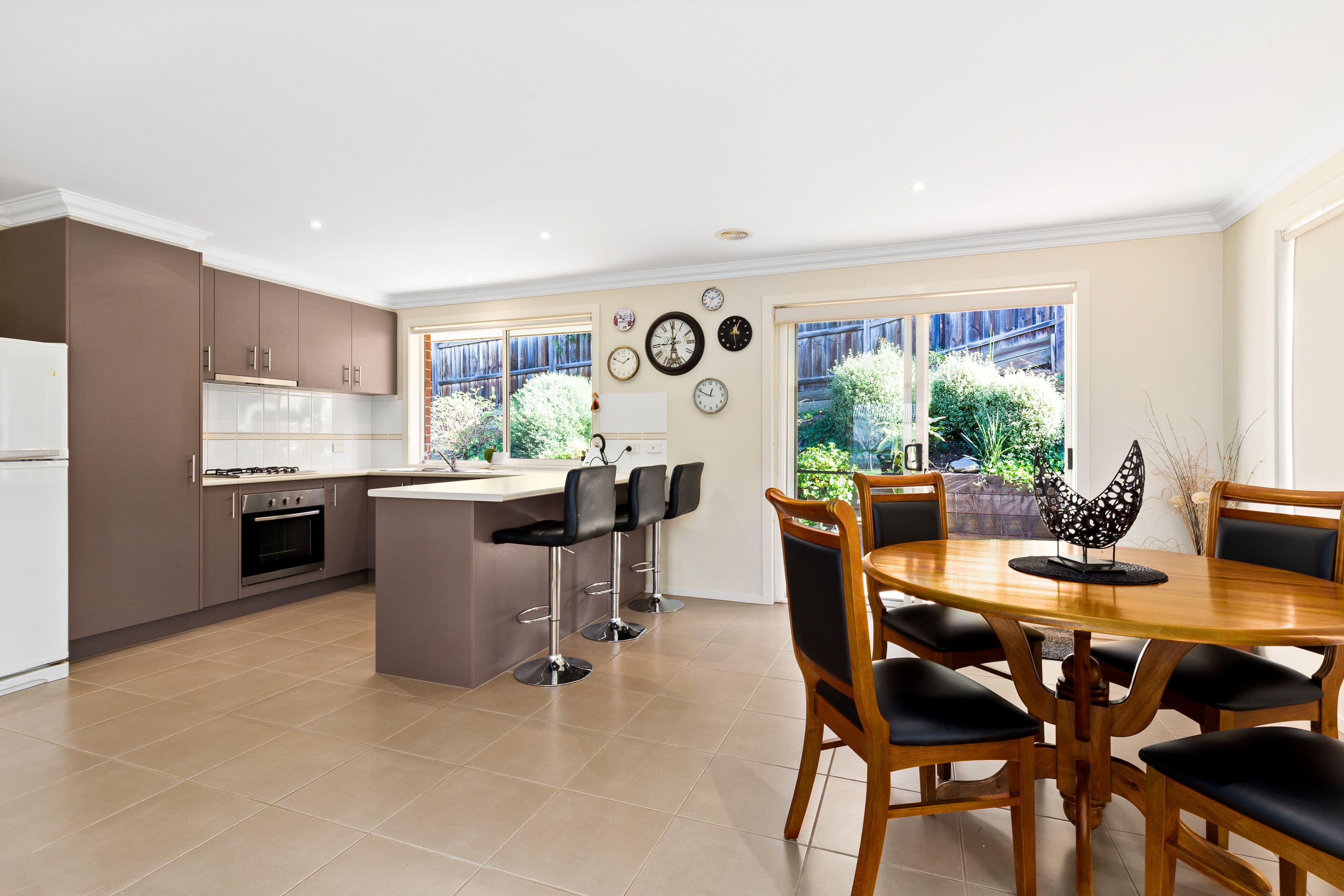 18 Mcmillan Drive, Warragul VIC 3820, Warragul - Thumbnail 2