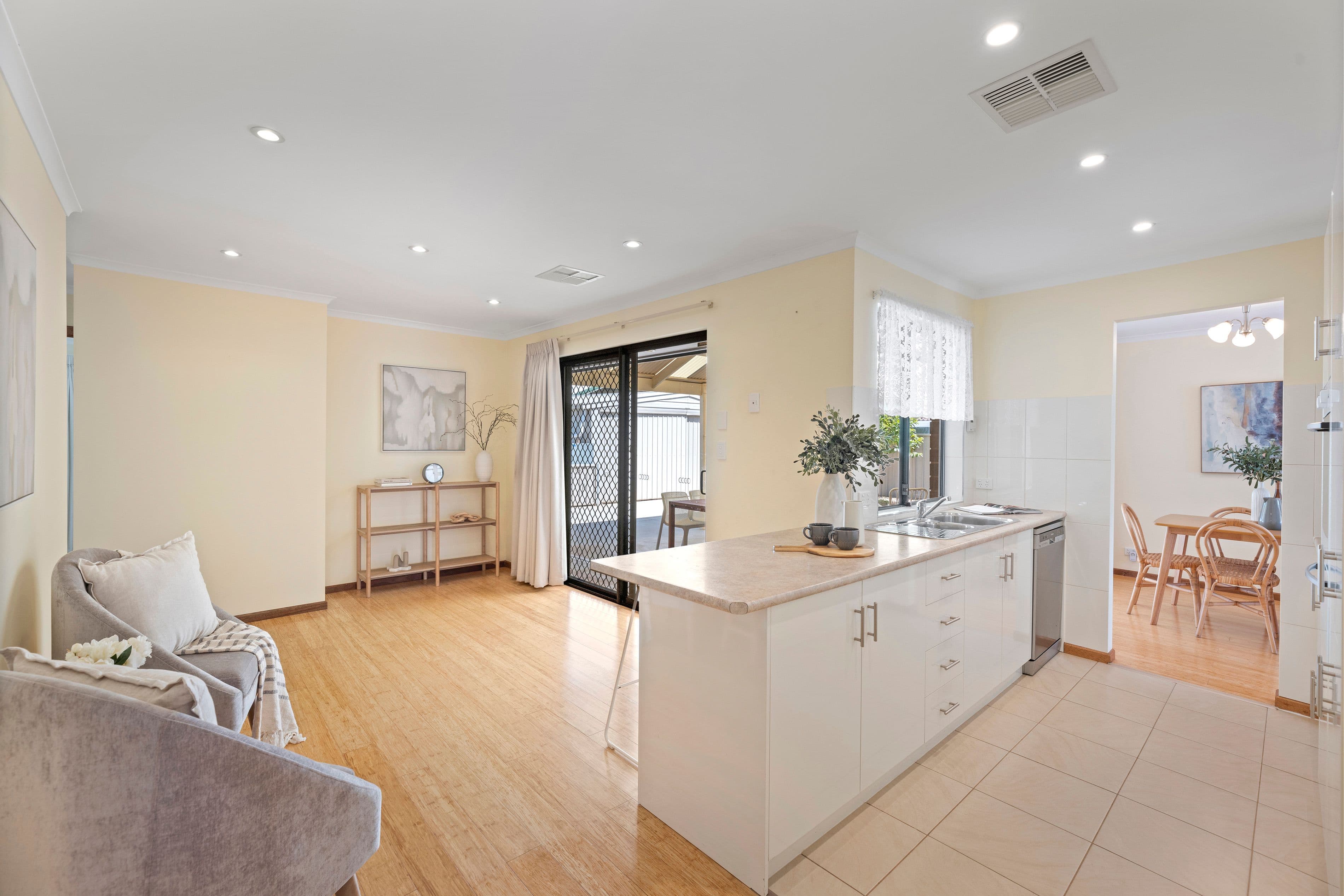 14 Parkway Circuit, Parafield Gardens SA 5107, Parafield Gardens - Thumbnail 4