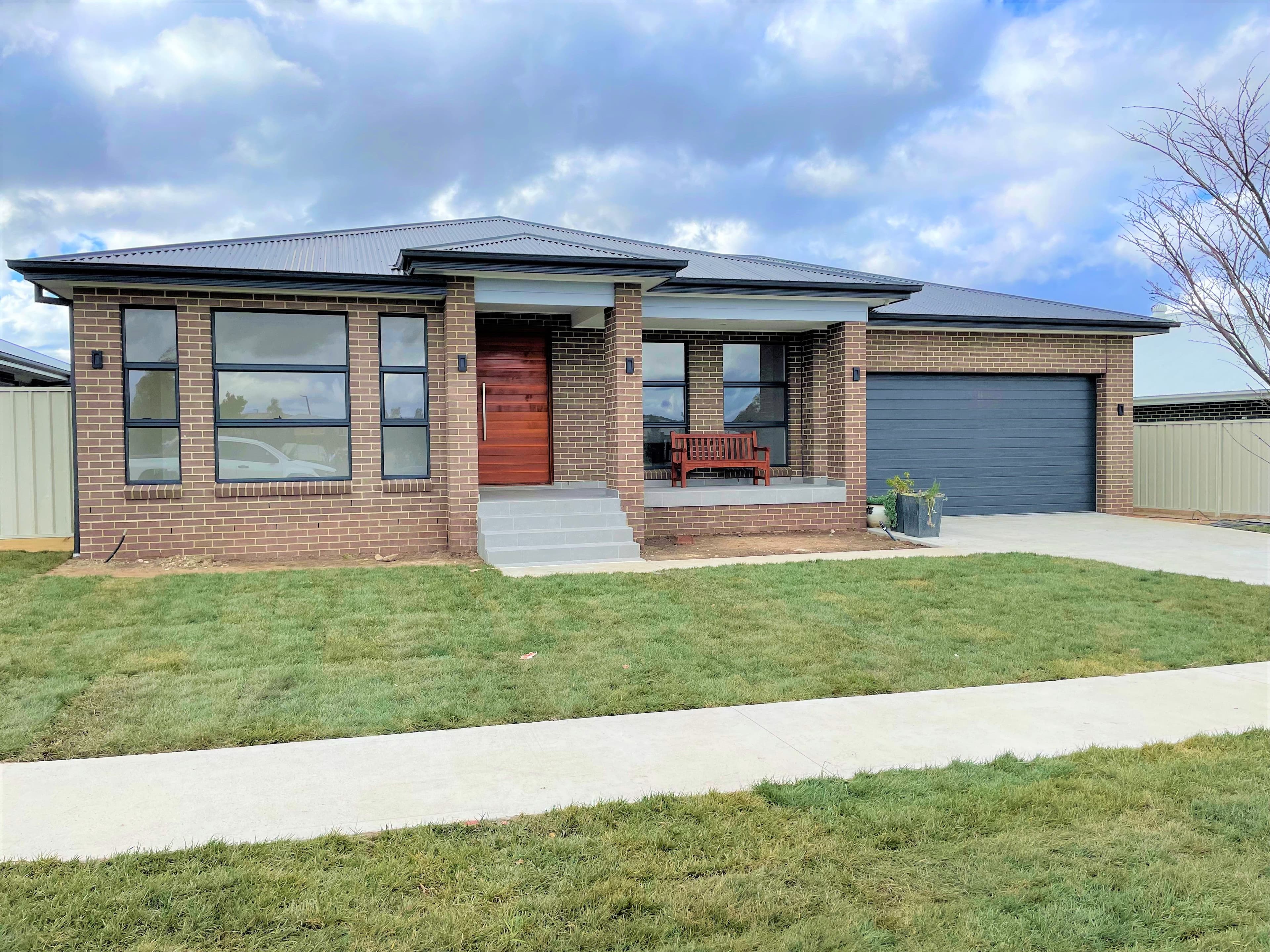 39 Quiberon Way, Goulburn NSW 2580, Goulburn - Image 1