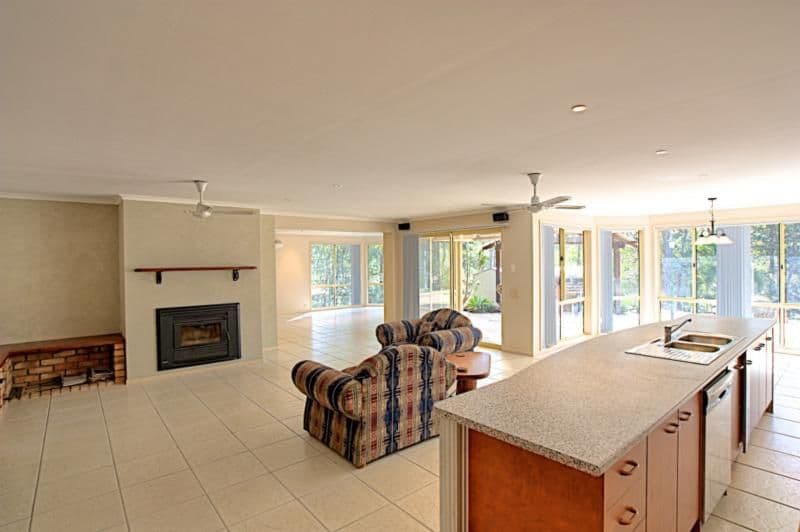 11 Gabbinbar Court, PINE MOUNTAIN QLD 4306, Pine Mountain - Thumbnail 3