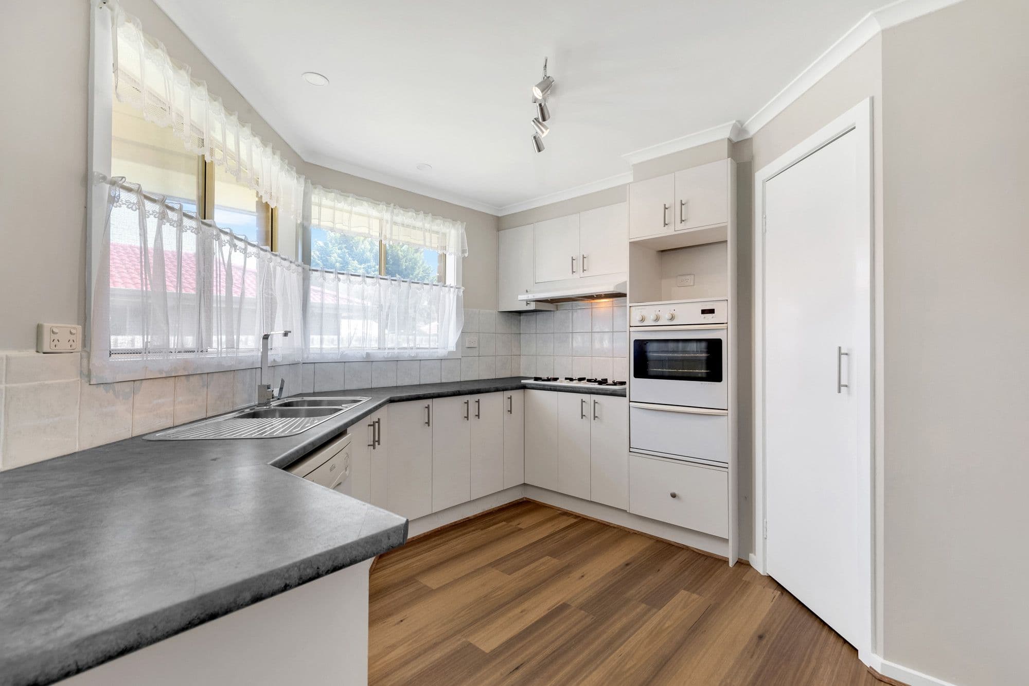 85 Honour Avenue, Wyndham Vale VIC 3024, Wyndham Vale - Thumbnail 2