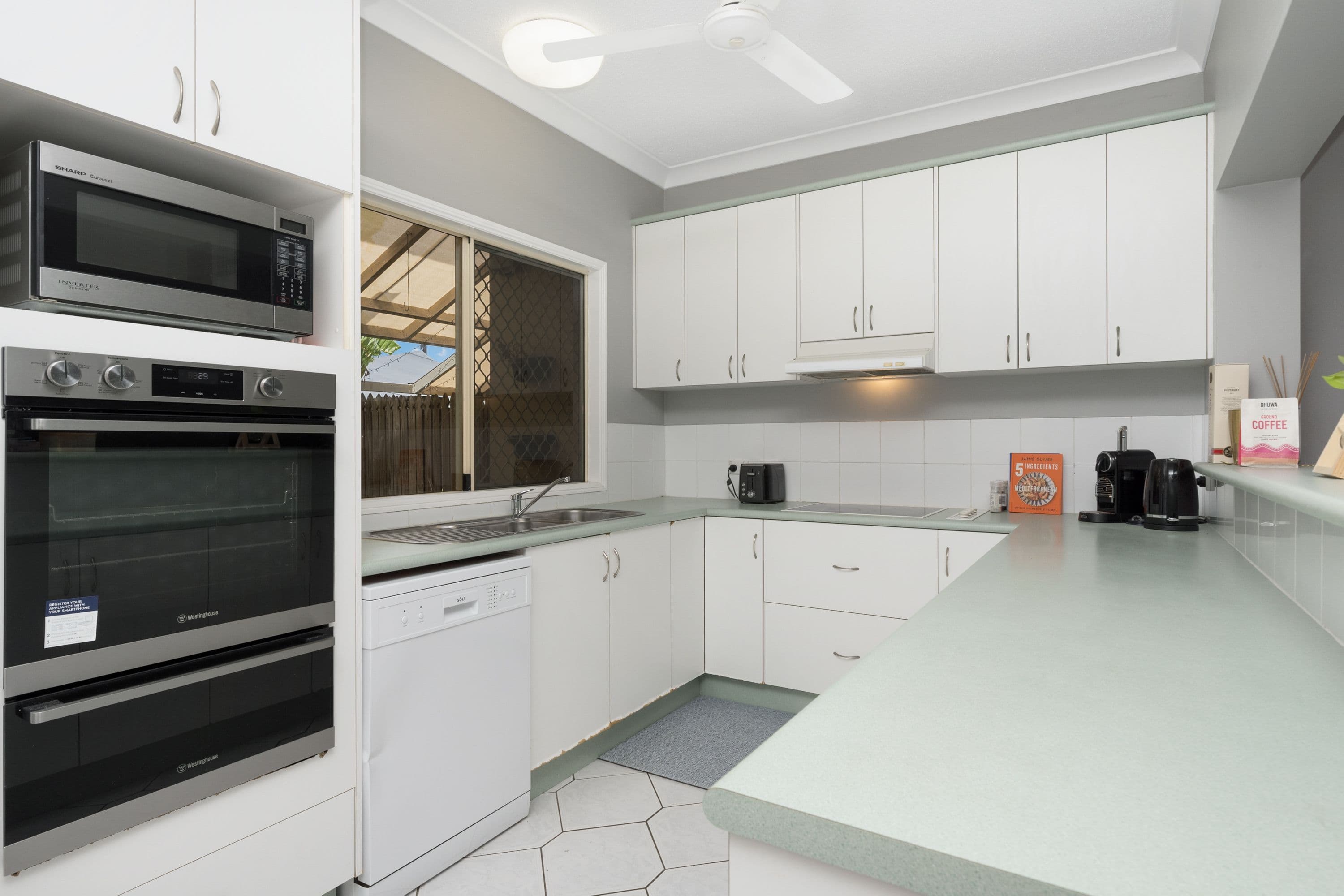 4-6 Cheyne Street, Pimlico QLD 4812, Pimlico - Thumbnail 3