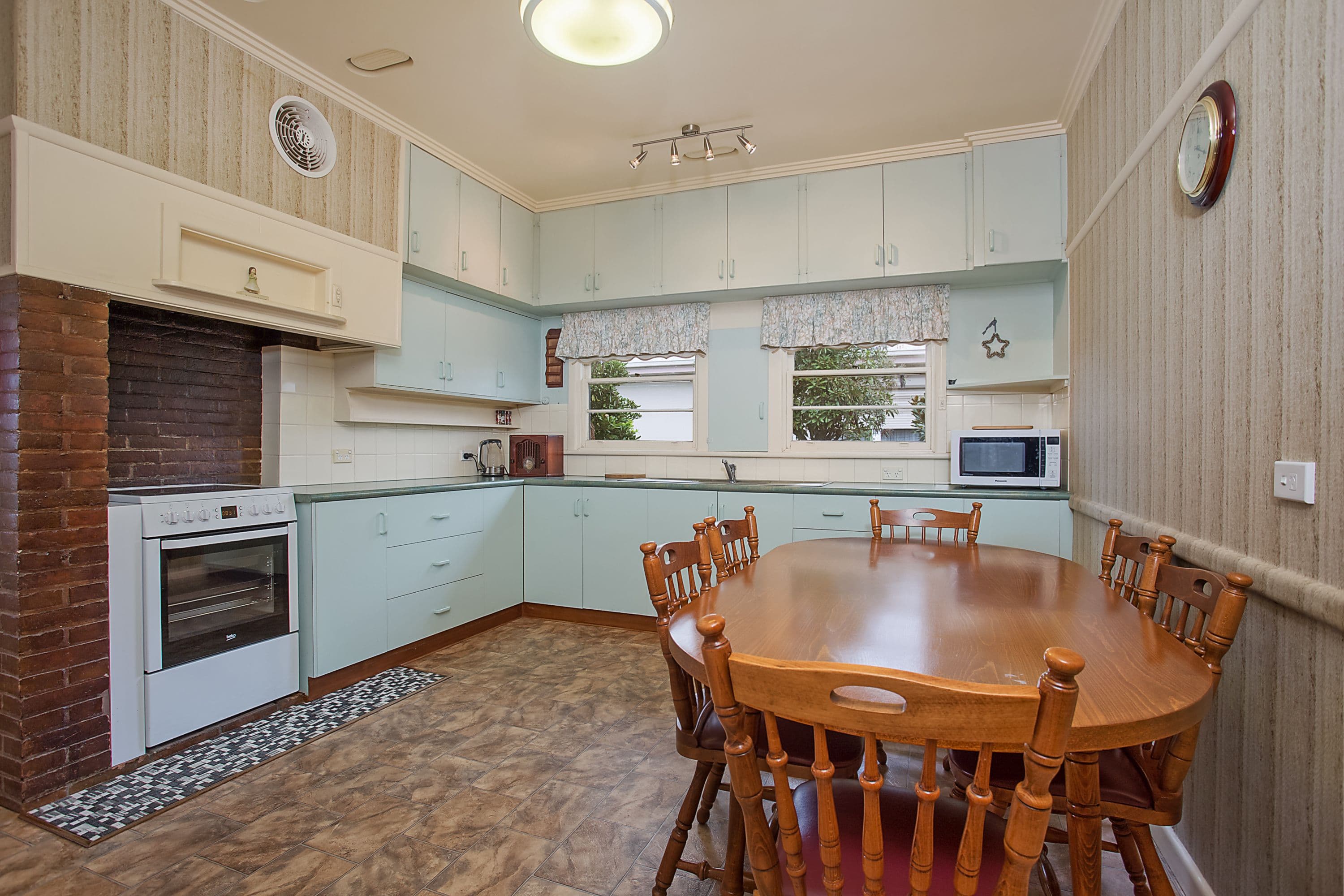 36 Cressy Street, Camperdown VIC 3260, Camperdown - Thumbnail 2