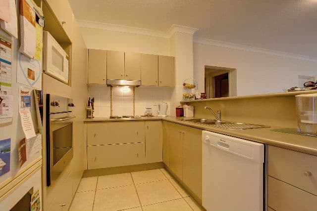 12-14 Martinez Avenue, WEST END QLD 4810, West End - Thumbnail 3