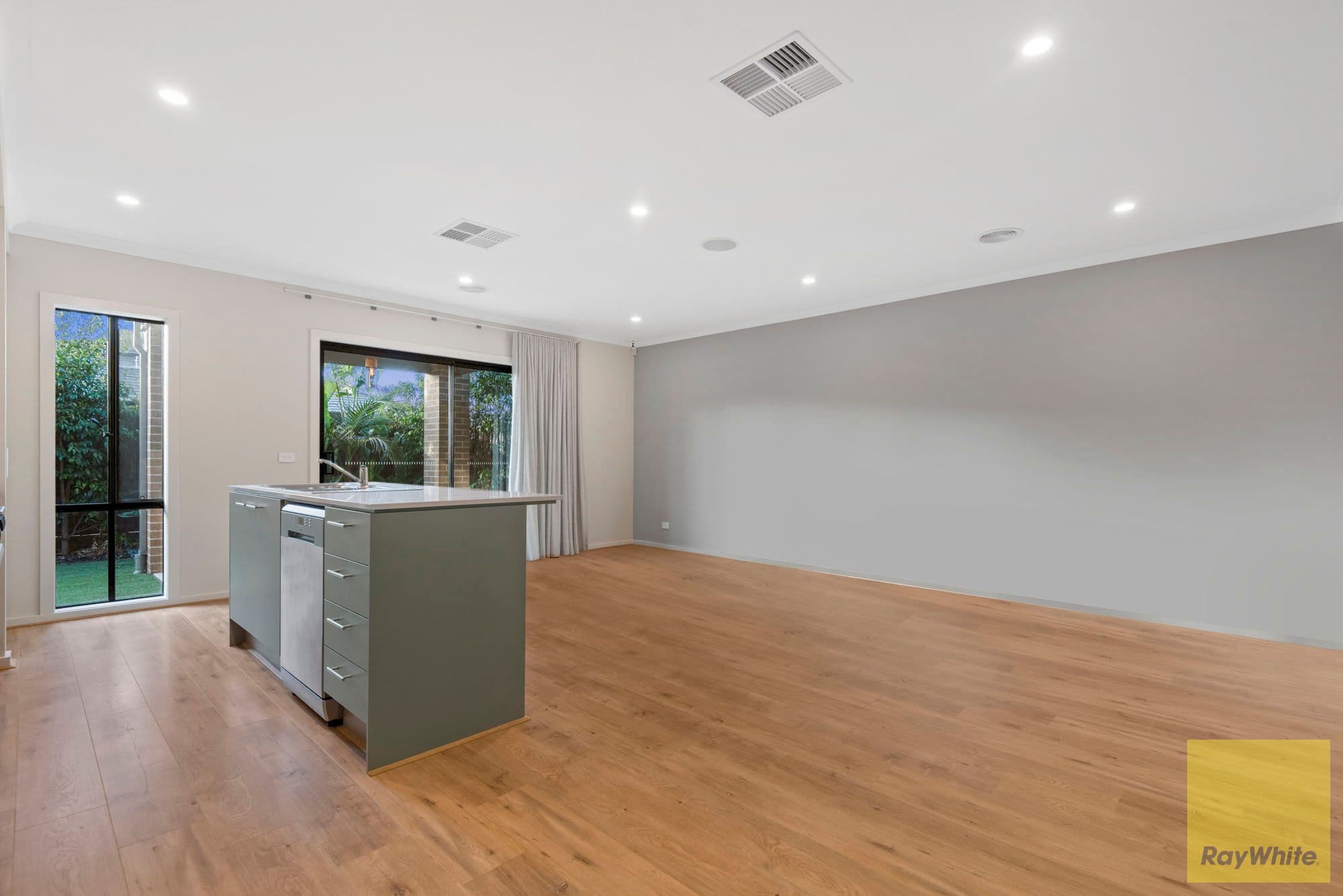 68 Smile Crescent, Wyndham Vale VIC 3024, Wyndham Vale - Thumbnail 8