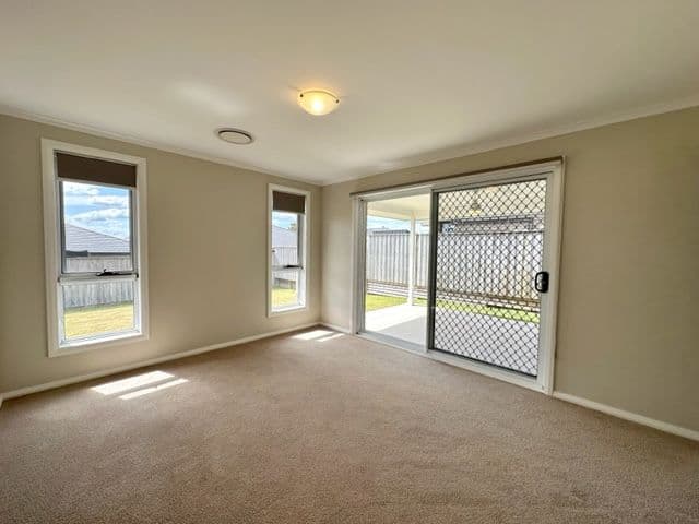 13 Mountain Street, CHISHOLM NSW 2322, Chisholm - Thumbnail 4