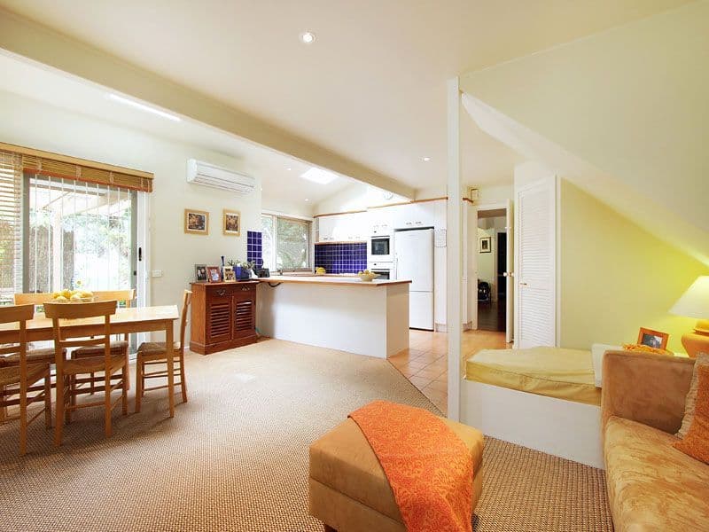 16 Fairway Drive, DINGLEY VILLAGE VIC 3172, Dingley Village - Thumbnail 4