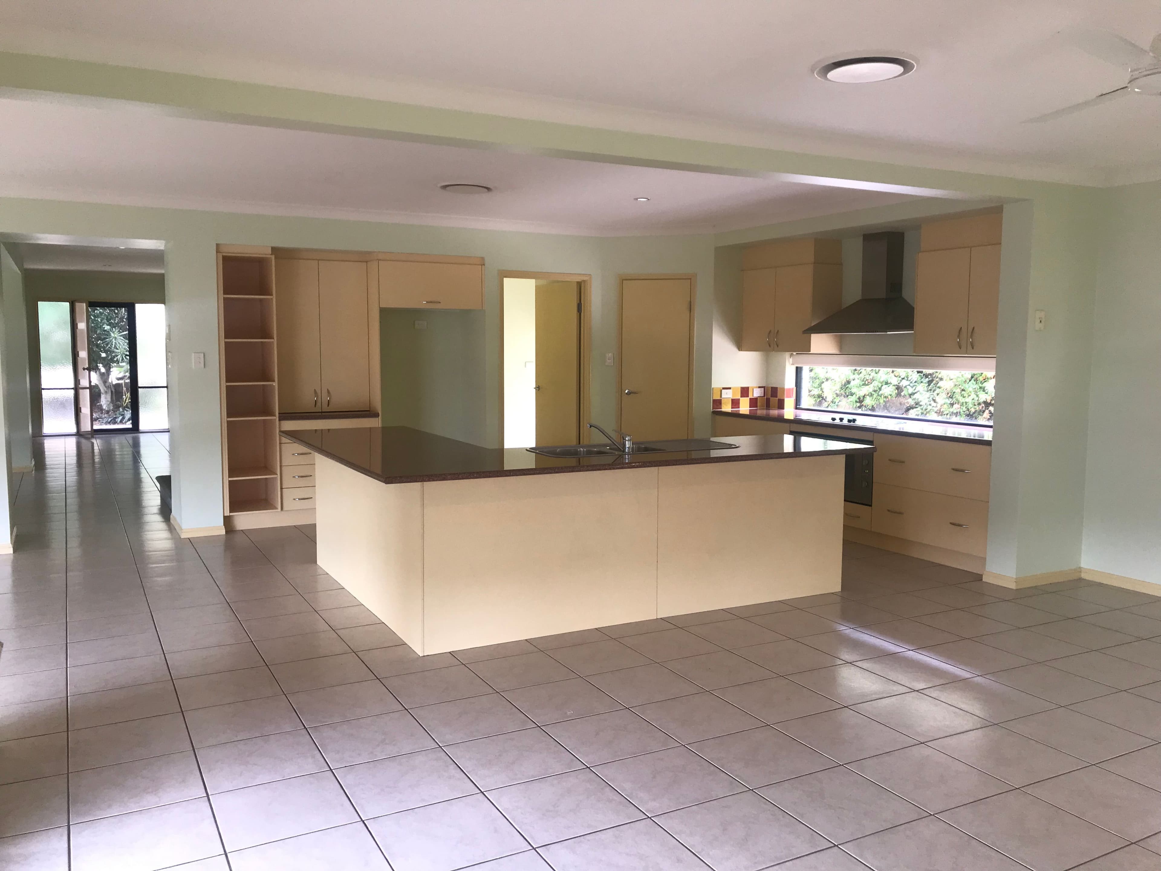 11 Osmond Court, Pacific Pines QLD 4211, Pacific Pines - Thumbnail 2