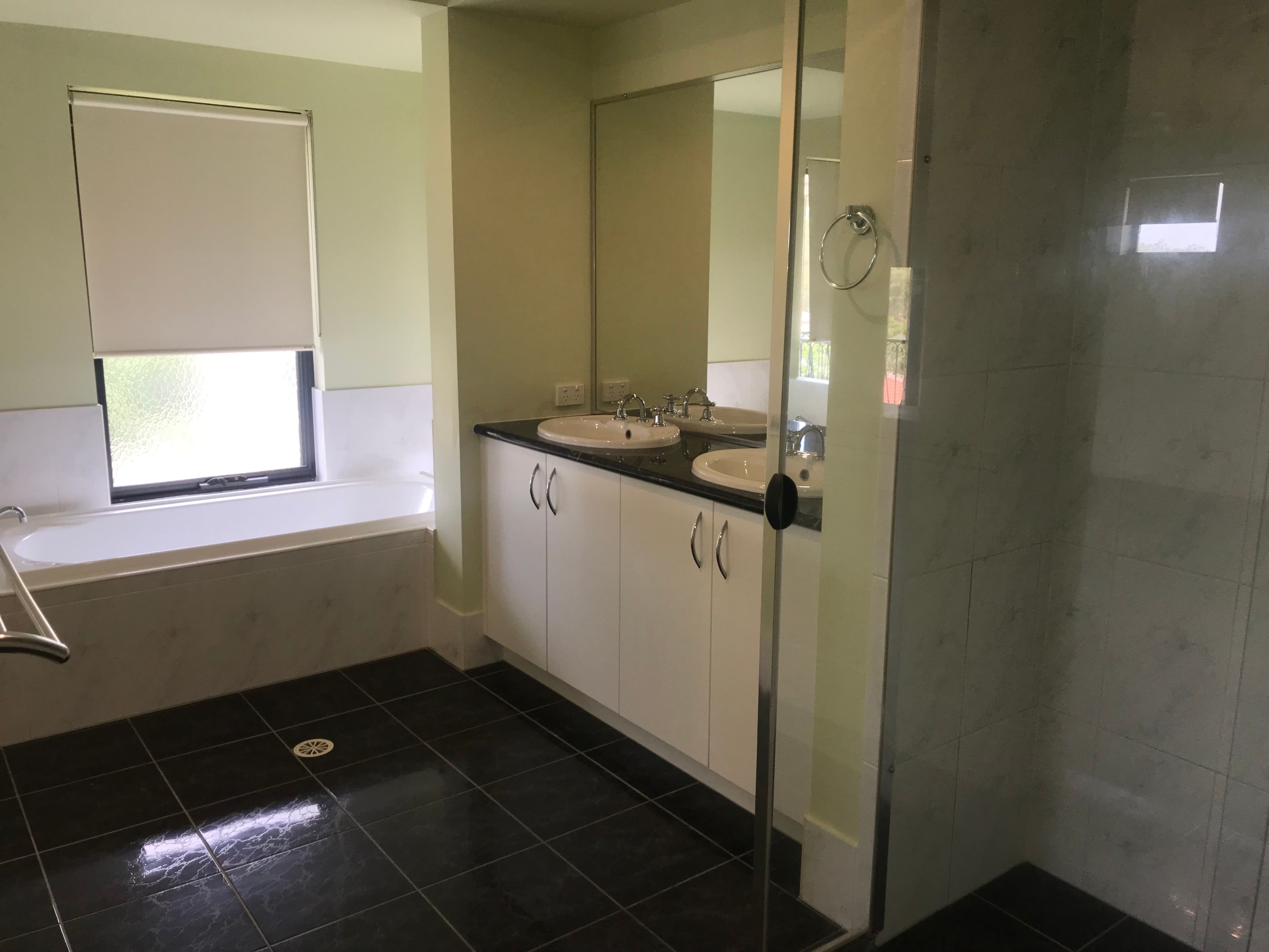 11 Osmond Court, Pacific Pines QLD 4211, Pacific Pines - Thumbnail 3