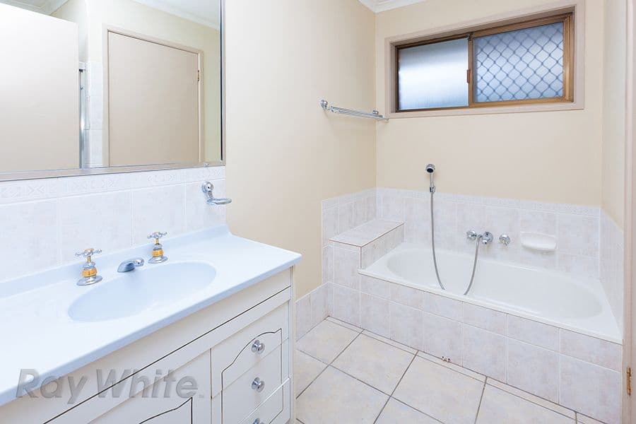 179 Redbank Plains Road, BELLBIRD PARK QLD 4300, Bellbird Park - Thumbnail 6