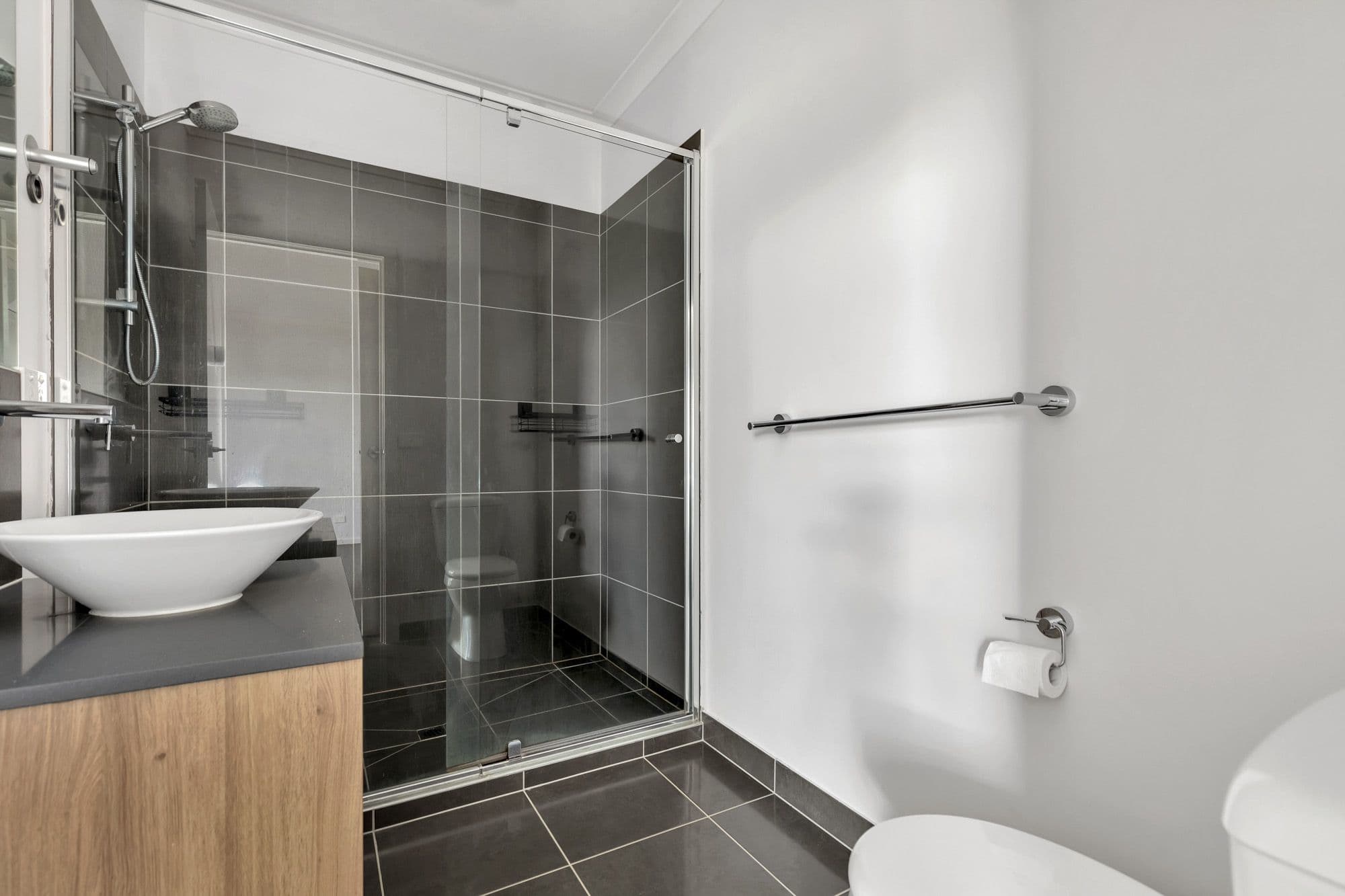 8 Bloom Street, Werribee VIC 3030, Werribee - Thumbnail 8