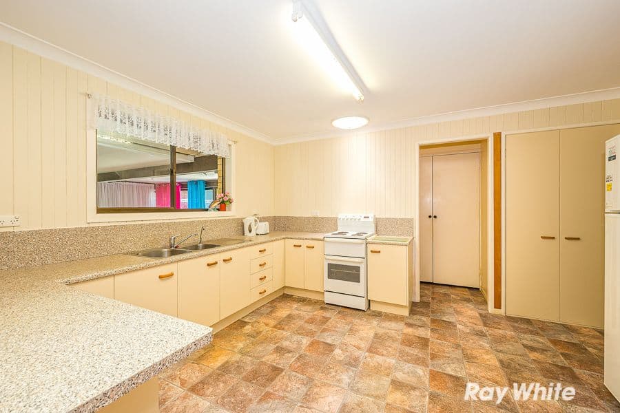 8 Paradise Parade, Bongaree QLD 4507, Bongaree - Thumbnail 2