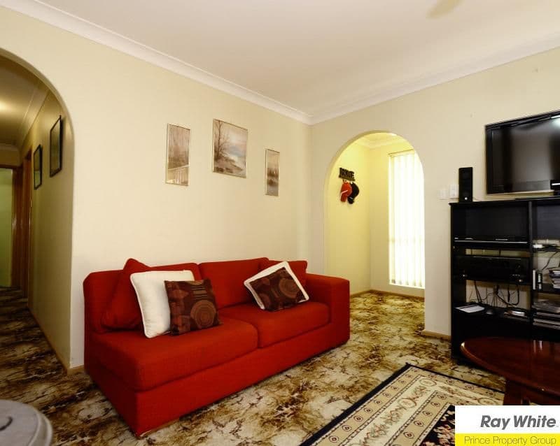 22 Thorburn Avenue, BEECHBORO WA 6063, Beechboro - Thumbnail 2