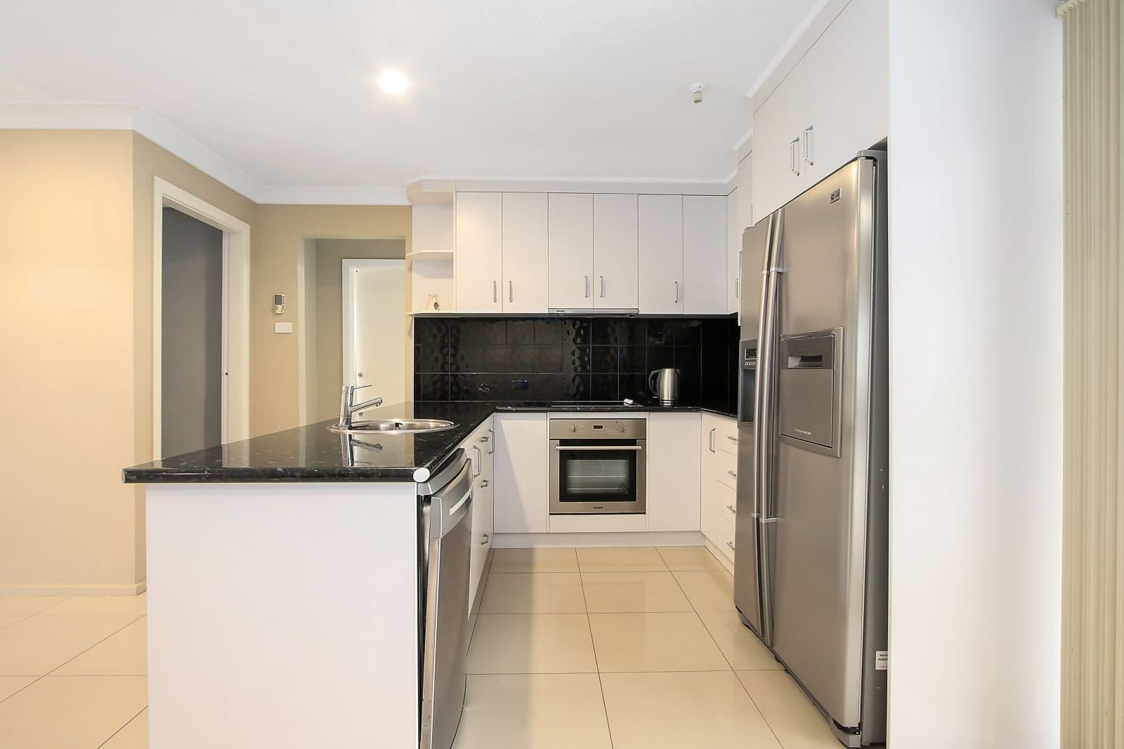 2 Buckland Court, Burrumbuttock NSW 2642, Burrumbuttock - Thumbnail 2