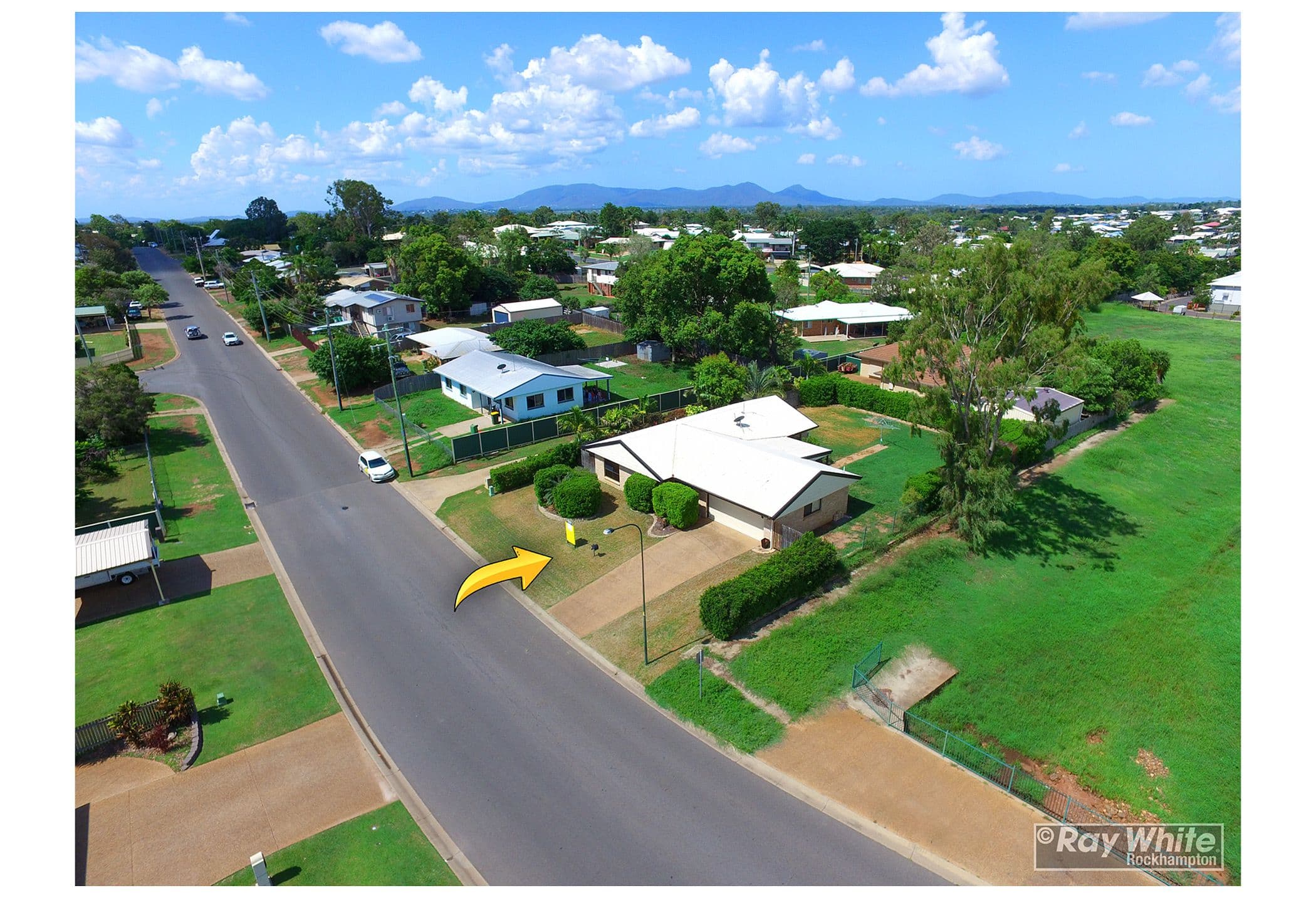 43 Buxton Drive, Gracemere QLD 4702, Gracemere - Thumbnail 2