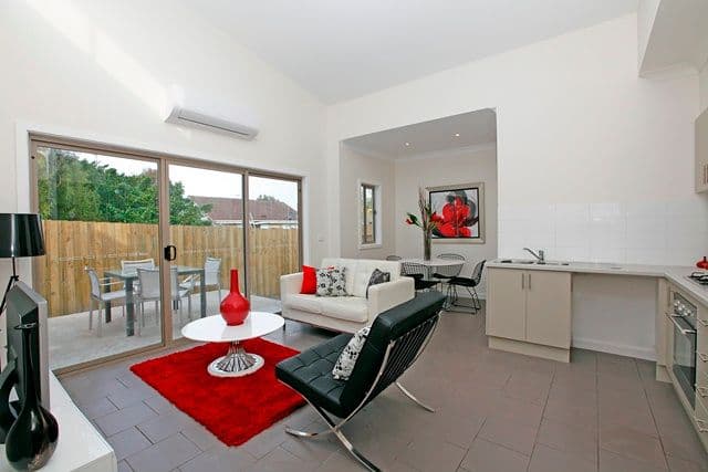 15 Chaleyer Street, RESERVOIR VIC 3073, Reservoir - Thumbnail 2