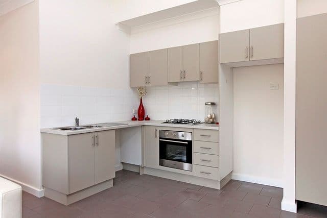 15 Chaleyer Street, RESERVOIR VIC 3073, Reservoir - Thumbnail 6