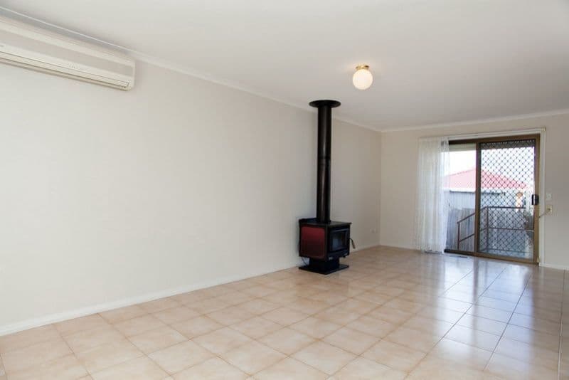 14-16 Kinlora Avenue, EPPING VIC 3076, Epping - Thumbnail 5