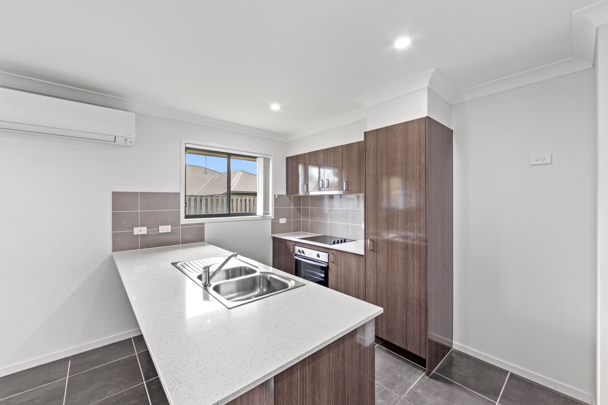 7 Hanlin Way, Pimpama QLD 4209, Pimpama - Thumbnail 2