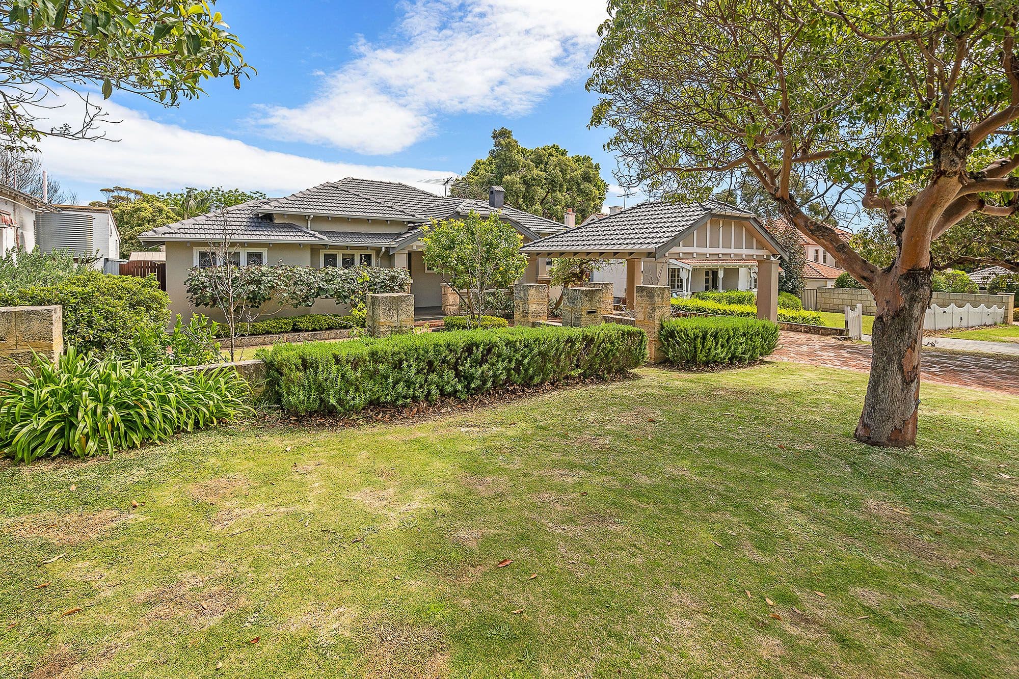 31 Martin Avenue, Nedlands WA 6009, Nedlands - Thumbnail 3