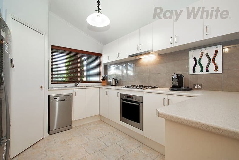 3 RICKY Court, Mooroolbark VIC 3138, Mooroolbark - Thumbnail 2