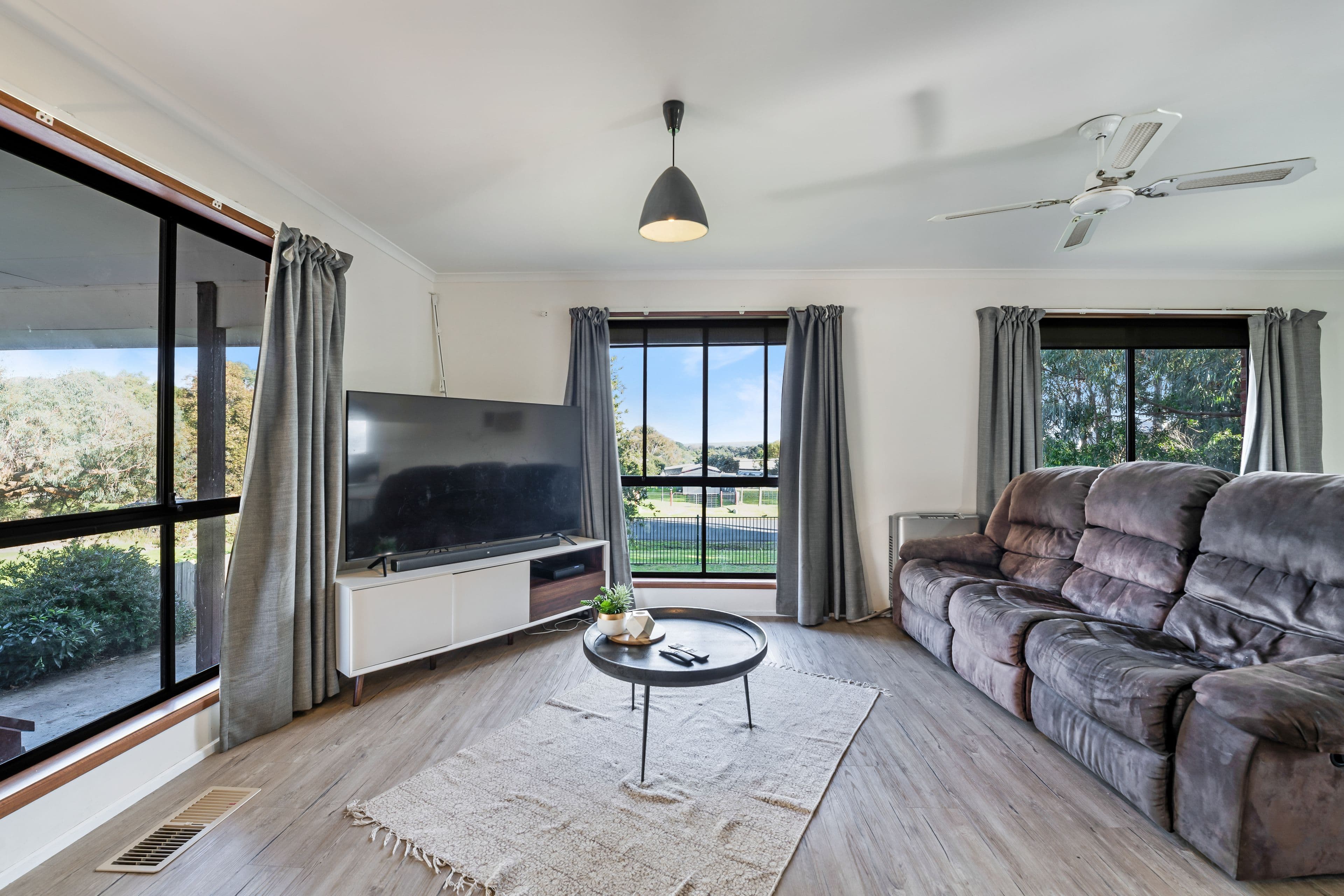 49 Red Rocks Road, Cowes VIC 3922, Cowes - Thumbnail 2