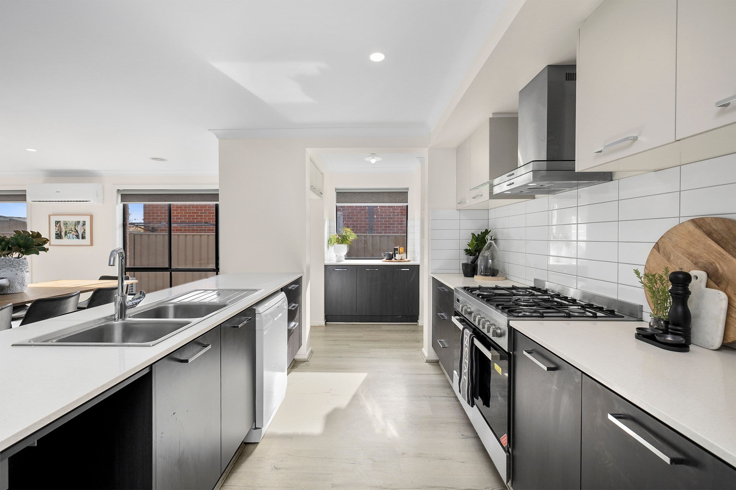26 Neway Avenue, Delacombe VIC 3356, Delacombe - Thumbnail 6