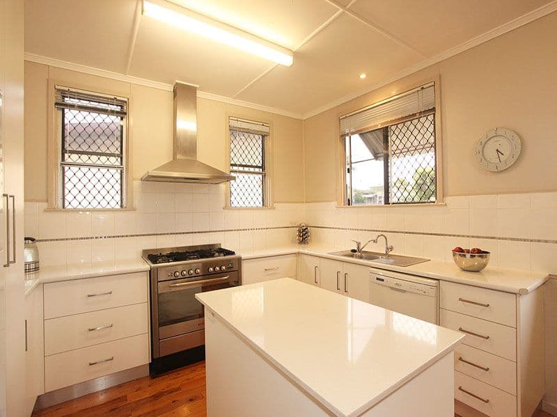 11 Power Street, HARRISTOWN QLD 4350, Harristown - Thumbnail 2