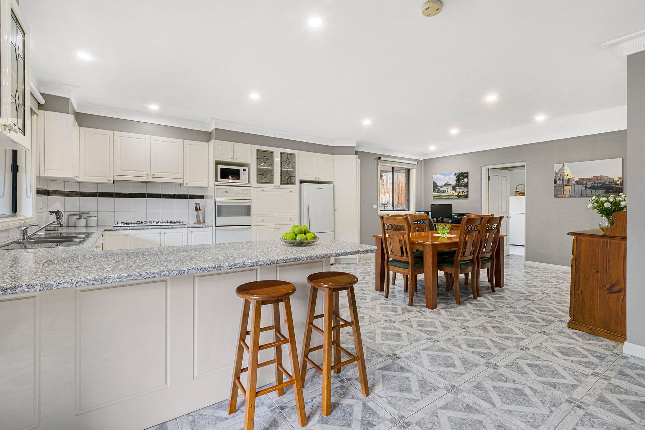 36 Dandallo Drive, Eltham VIC 3095, Eltham - Thumbnail 2