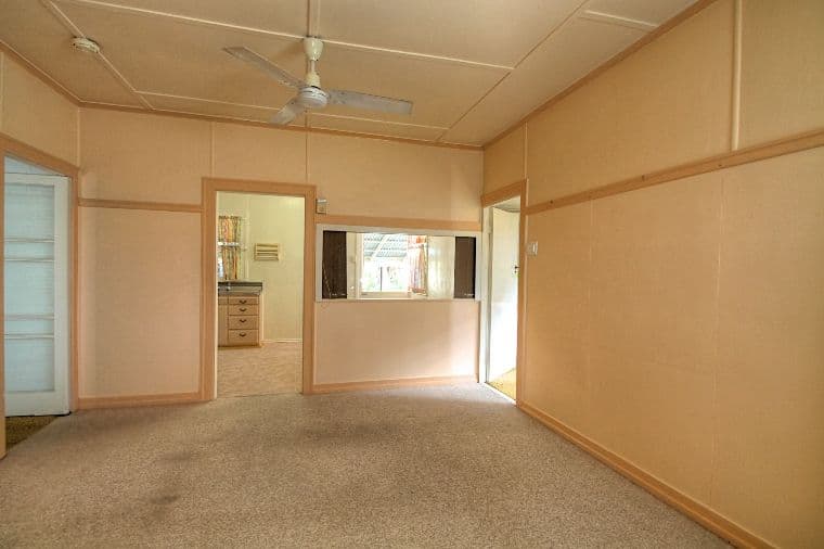 125 Jacaranda Street, NORTH BOOVAL QLD 4304, North Booval - Thumbnail 5