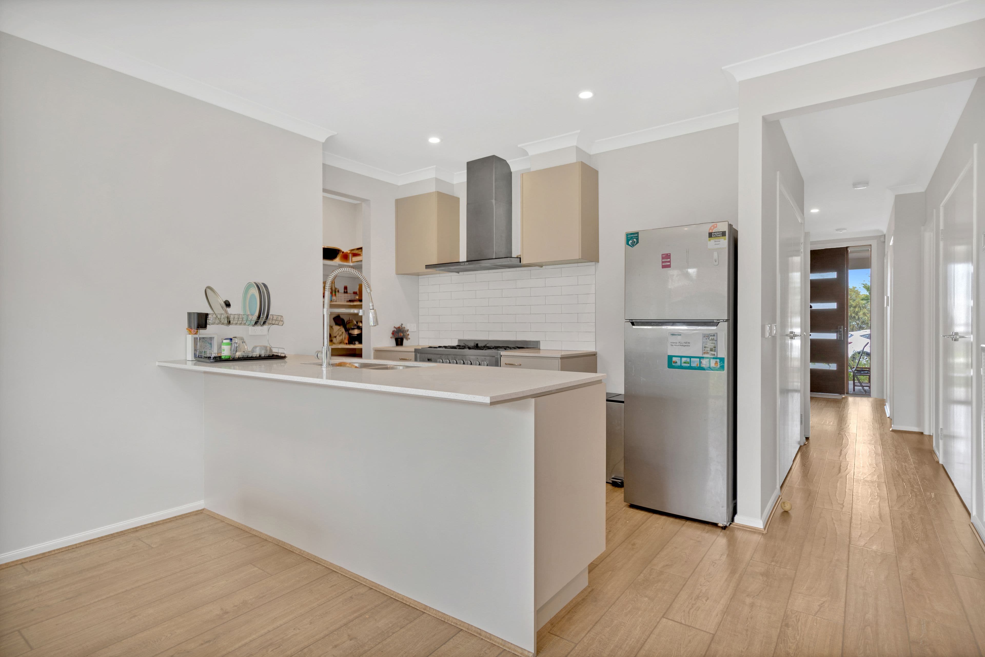 23 Hues Street, Craigieburn VIC 3064, Craigieburn - Thumbnail 2